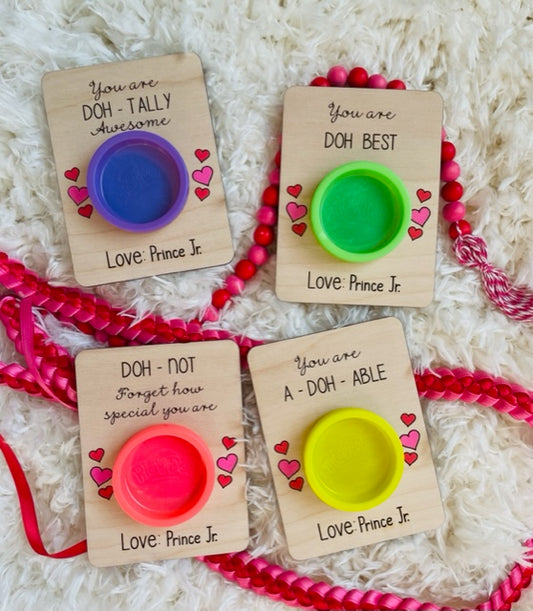 Play-Doh Valentine cards without playdoh