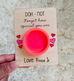 Play-Doh Valentine cards without playdoh